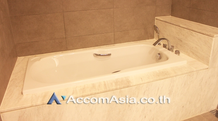 9  4 br Apartment For Rent in Sukhumvit ,Bangkok BTS Phrom Phong at Modern Apartment AA21060