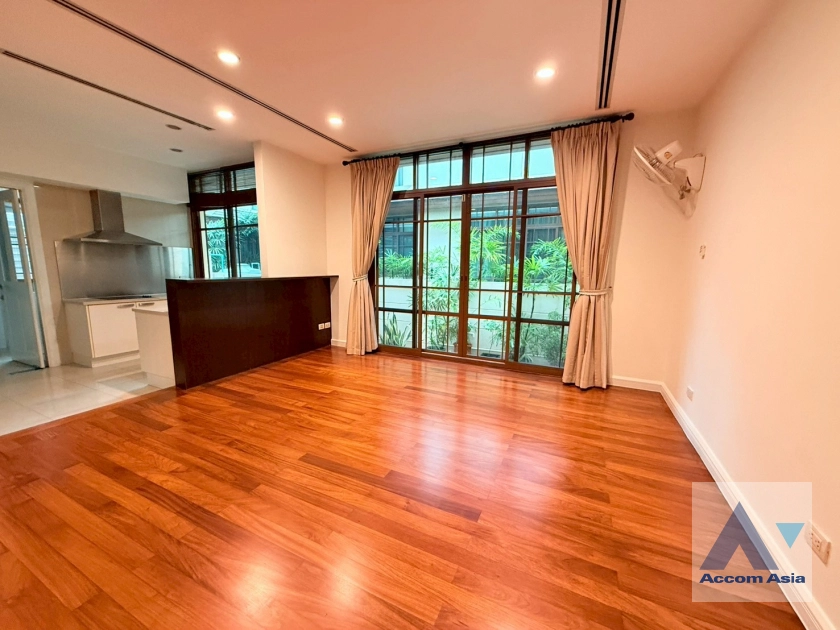 7  4 br House For Rent in Sukhumvit ,Bangkok BTS Phra khanong at Baan Sansiri Sukhumvit 67 AA21073