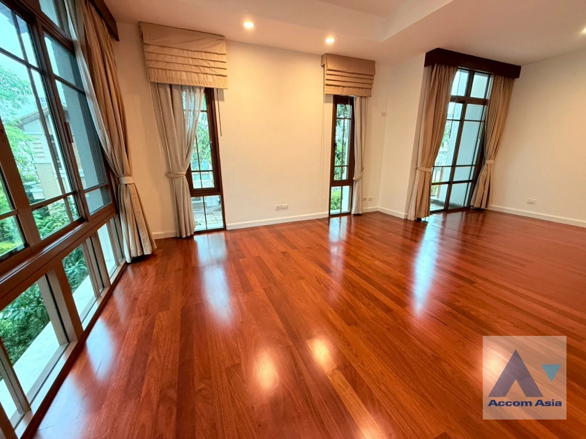 10  4 br House For Rent in Sukhumvit ,Bangkok BTS Phra khanong at Baan Sansiri Sukhumvit 67 AA21073