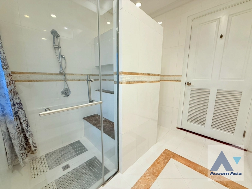 32  4 br House For Rent in Sukhumvit ,Bangkok BTS Phra khanong at Baan Sansiri Sukhumvit 67 AA21073