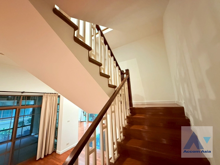 6  4 br House For Rent in Sukhumvit ,Bangkok BTS Phra khanong at Baan Sansiri Sukhumvit 67 AA21073