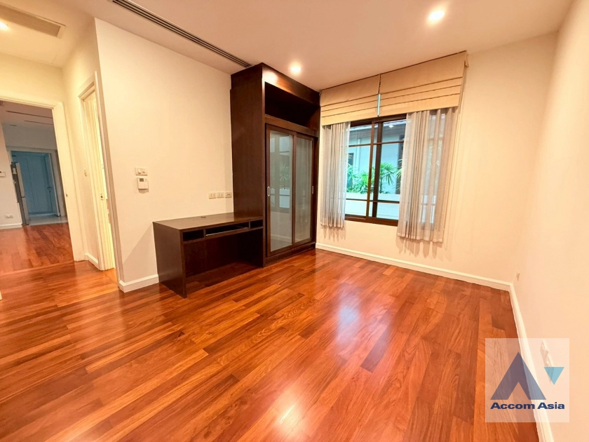 17  4 br House For Rent in Sukhumvit ,Bangkok BTS Phra khanong at Baan Sansiri Sukhumvit 67 AA21073