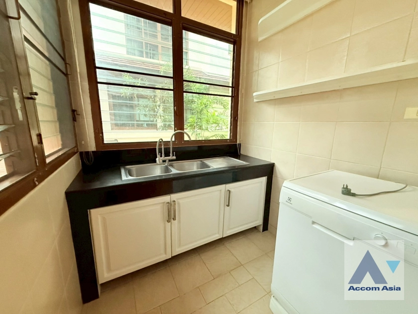 30  4 br House For Rent in Sukhumvit ,Bangkok BTS Phra khanong at Baan Sansiri Sukhumvit 67 AA21073
