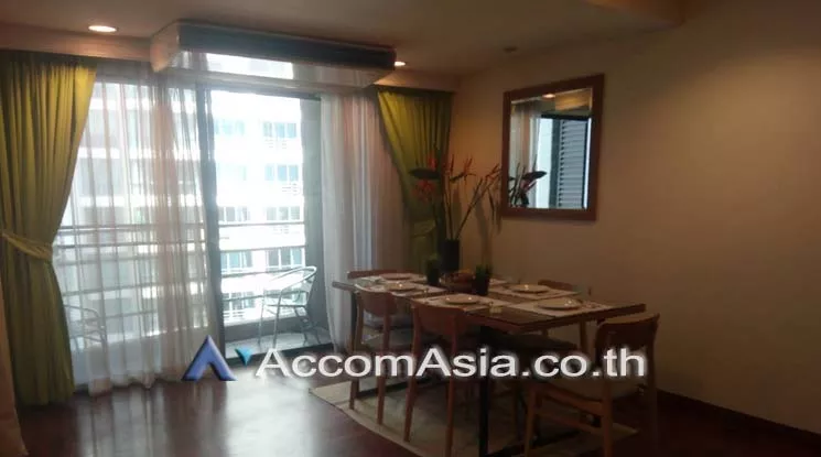 2 Bedrooms  Condominium For Rent in Ploenchit, Bangkok  near BTS Ratchadamri (21281)
