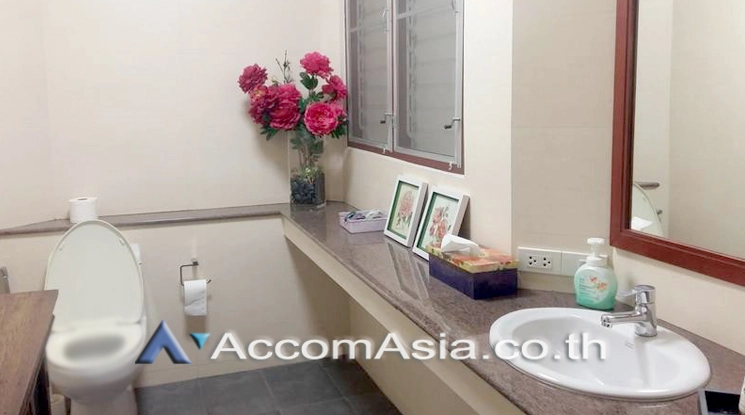 16  4 br House for rent and sale in Sathorn ,Bangkok MRT Khlong Toei AA21088