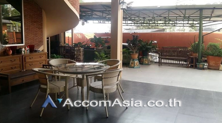 18  4 br House for rent and sale in Sathorn ,Bangkok MRT Khlong Toei AA21088