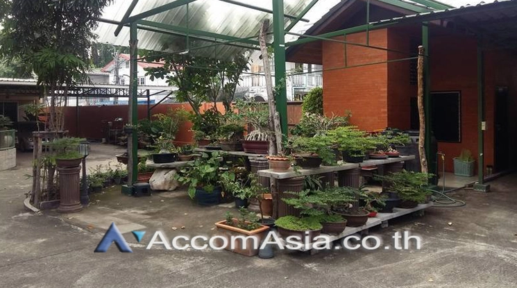 22  4 br House for rent and sale in Sathorn ,Bangkok MRT Khlong Toei AA21088