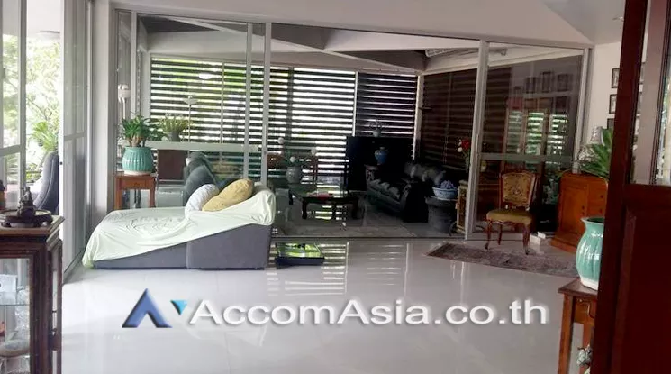 Home Office |  4 Bedrooms  House For Rent in Sathorn, Bangkok  near MRT Khlong Toei (AA21088)