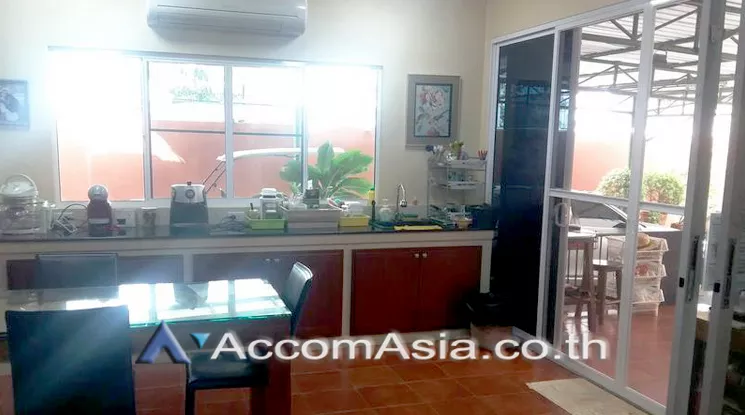 6  4 br House For Rent in sathorn ,Bangkok MRT Khlong Toei AA21088