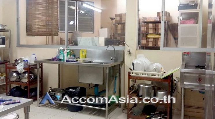 8  4 br House for rent and sale in Sathorn ,Bangkok MRT Khlong Toei AA21088