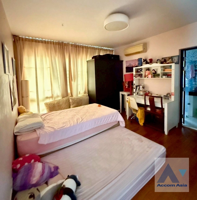 11  4 br House For Sale in Ramkhamhaeng ,Bangkok MRT Si Kritha at Baan Issara Rama 9 AA21095