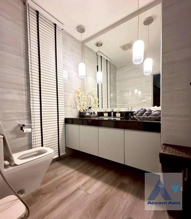 16  4 br House For Sale in Ramkhamhaeng ,Bangkok MRT Si Kritha at Baan Issara Rama 9 AA21095