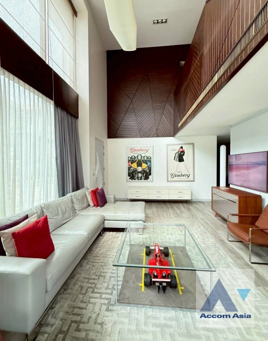  1  4 br House For Sale in Ramkhamhaeng ,Bangkok MRT Si Kritha at Baan Issara Rama 9 AA21095