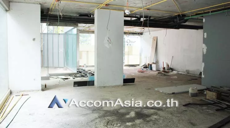 4  Retail / Showroom For Rent in ratchadapisek ,Bangkok  AA21099