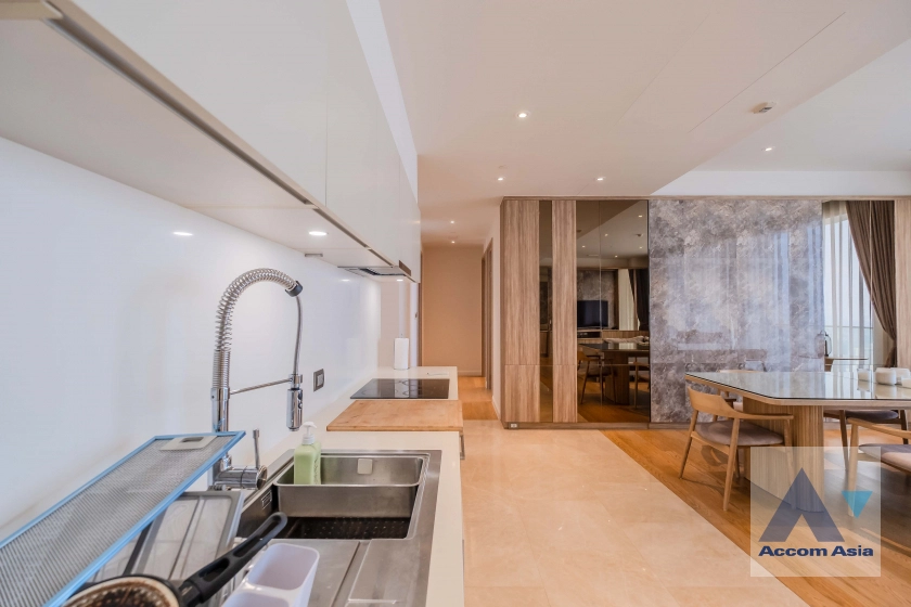 7  4 br Condominium for rent and sale in Charoen Nakhon ,Bangkok BTS Krung Thon Buri at Magnolias Waterfront Residences AA21100