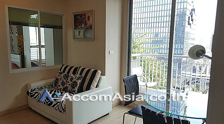 unit 1 Bedroom  Condominium For Rent in Silom, Bangkok  near BTS Chong Nonsi (AA21114)