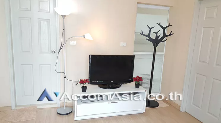 unit 1 Bedroom  Condominium For Rent in Silom, Bangkok  near BTS Chong Nonsi (AA21114)