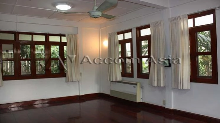 6  3 br House For Rent in Sathorn ,Bangkok BTS Sala Daeng - MRT Lumphini 9006403