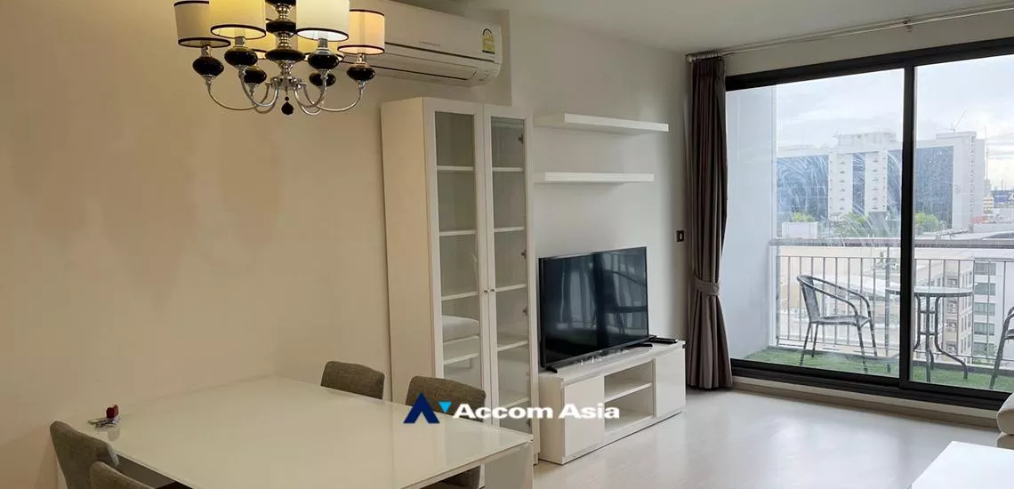  2 Bedrooms  Condominium For Rent in Sukhumvit, Bangkok  near BTS Ekkamai (AA21126)