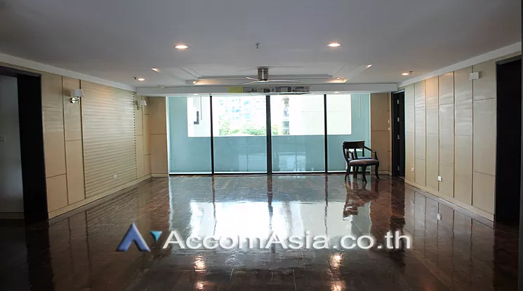 unitPet friendly |  3 Bedrooms  Apartment For Rent in Sukhumvit, Bangkok  near BTS Nana (10317)