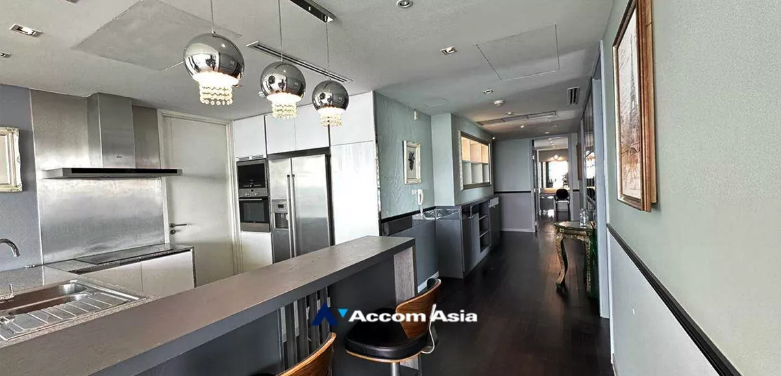  3 Bedrooms  Condominium For Rent & Sale in Sathorn, Bangkok  near BRT Wat Dan (AA21138)