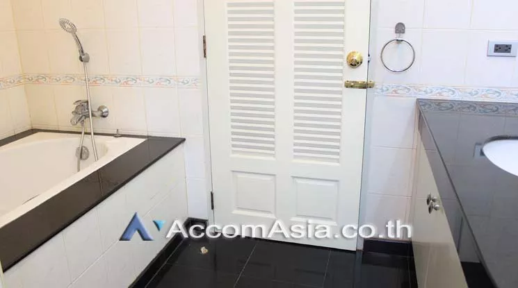 15  4 br House For Rent in  ,Samutprakan  at Exclusive House in compound AA21153