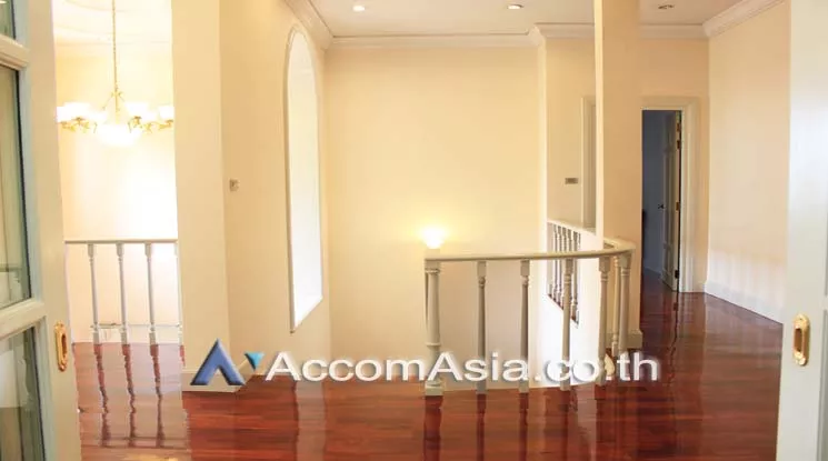 19  4 br House For Rent in  ,Samutprakan  at Exclusive House in compound AA21153