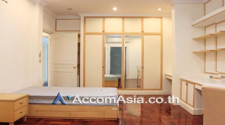 12  4 br House For Rent in  ,Samutprakan  at Exclusive House in compound AA21157