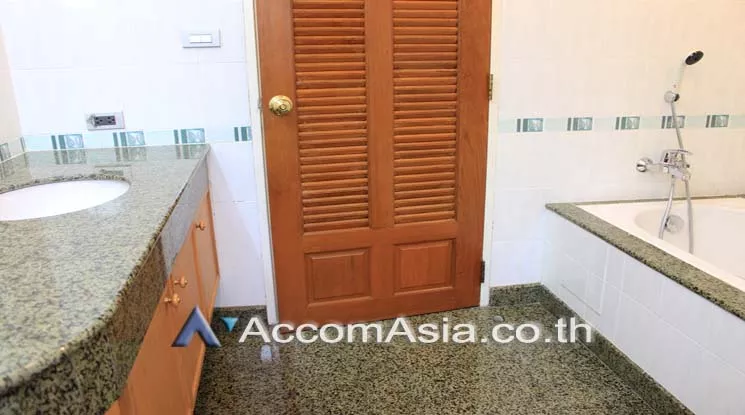 12  4 br House For Rent in  ,Samutprakan  at Exclusive House in compound AA21158