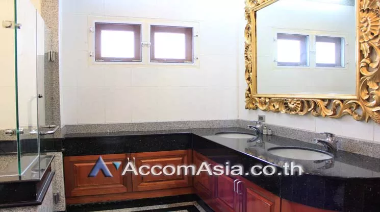 10  4 br House For Rent in  ,Samutprakan  at Exclusive House in compound AA21158