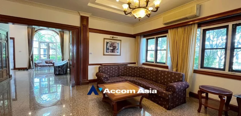 5  5 br House For Rent in  ,Samutprakan  at Exclusive House in compound AA21159