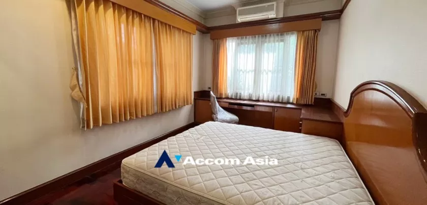 28  5 br House For Rent in  ,Samutprakan  at Exclusive House in compound AA21159