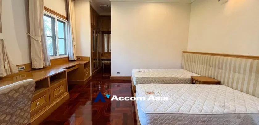 30  5 br House For Rent in  ,Samutprakan  at Exclusive House in compound AA21159