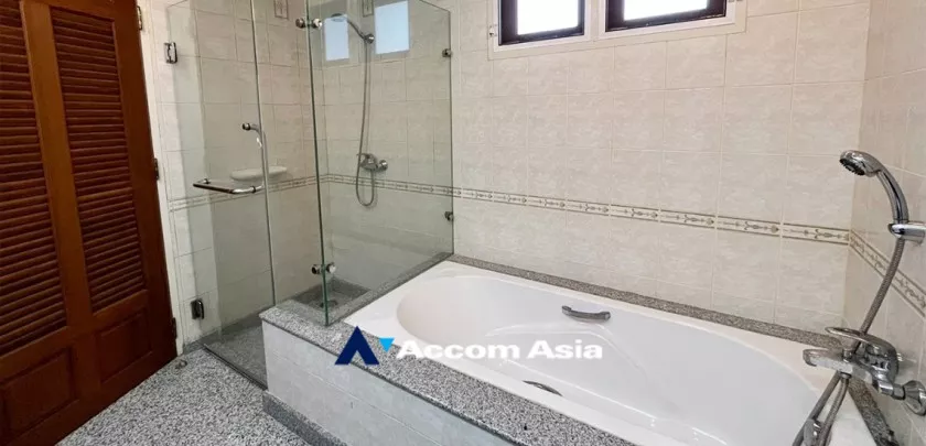 40  5 br House For Rent in  ,Samutprakan  at Exclusive House in compound AA21159