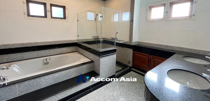 42  5 br House For Rent in Samutprakan ,Samutprakan  at Exclusive House in compound AA21159