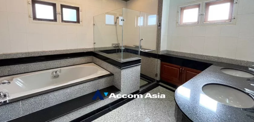 42  5 br House For Rent in  ,Samutprakan  at Exclusive House in compound AA21159