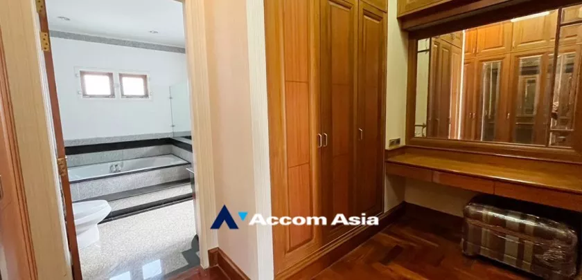 43  5 br House For Rent in  ,Samutprakan  at Exclusive House in compound AA21159