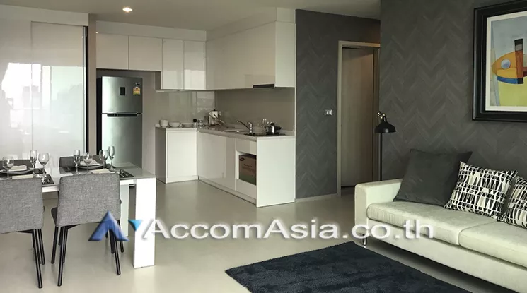 unit 2 Bedrooms  Condominium For Rent in Sukhumvit, Bangkok  near BTS Ekkamai (AA21161)