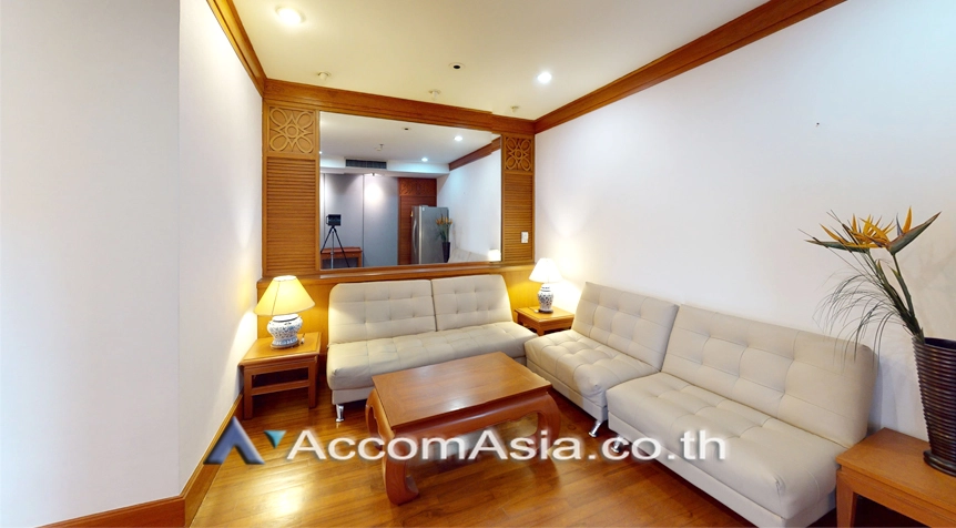 Pet friendly |  2 Bedrooms  Condominium For Rent & Sale in Ploenchit, Bangkok  near BTS Chitlom (AA21163)