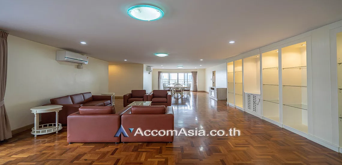 Big Balcony |  Regent On The Park 3 Condominium  3 Bedroom for Rent BTS Phrom Phong in Sukhumvit Bangkok