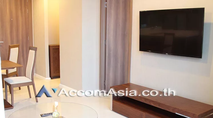 1 Bedroom  Condominium For Rent in Charoenkrung, Bangkok  near BTS Phrom Phong - BTS Saphan Taksin (AA21197)