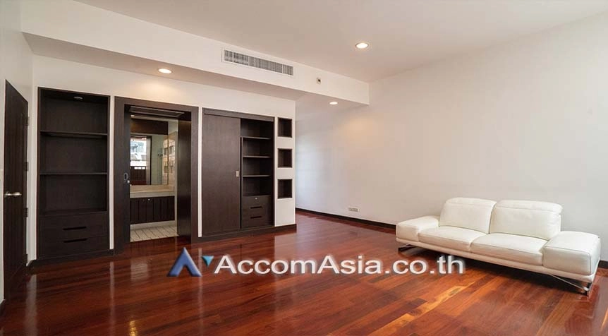 12  3 br Townhouse For Rent in Sukhumvit ,Bangkok MRT Phetchaburi at Natural Place AA21208