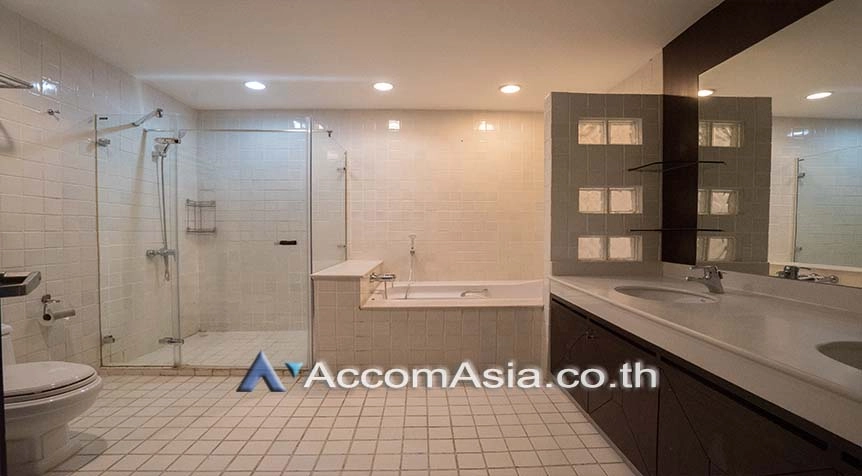 16  3 br Townhouse For Rent in Sukhumvit ,Bangkok MRT Phetchaburi at Natural Place AA21208