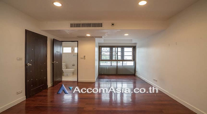 10  3 br Townhouse For Rent in Sukhumvit ,Bangkok MRT Phetchaburi at Natural Place AA21208