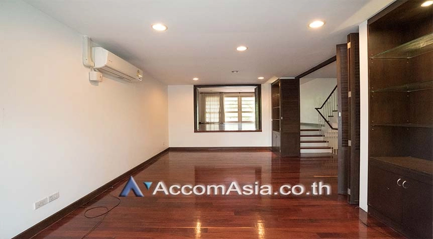 11  3 br Townhouse For Rent in Sukhumvit ,Bangkok MRT Phetchaburi at Natural Place AA21208