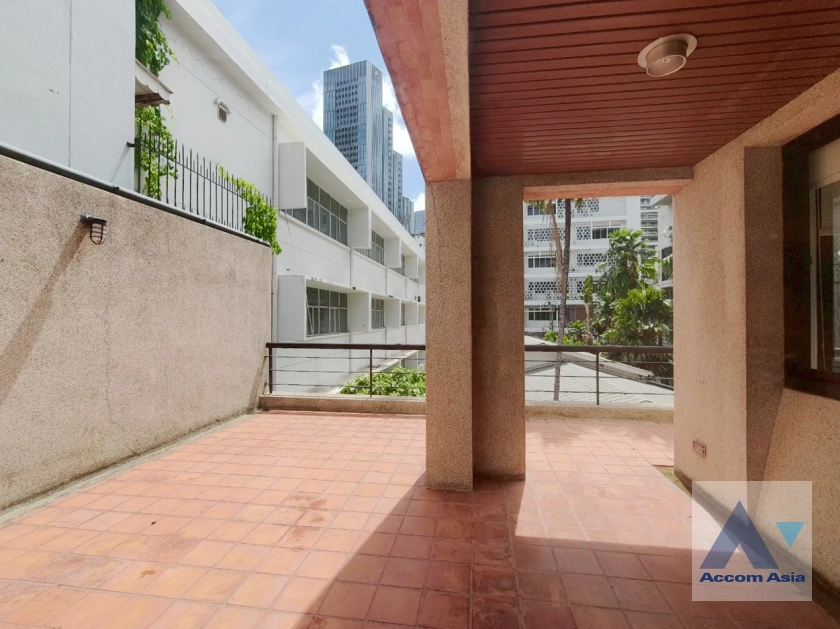 22  4 br Townhouse For Rent in Sukhumvit ,Bangkok BTS Thong Lo 11000701