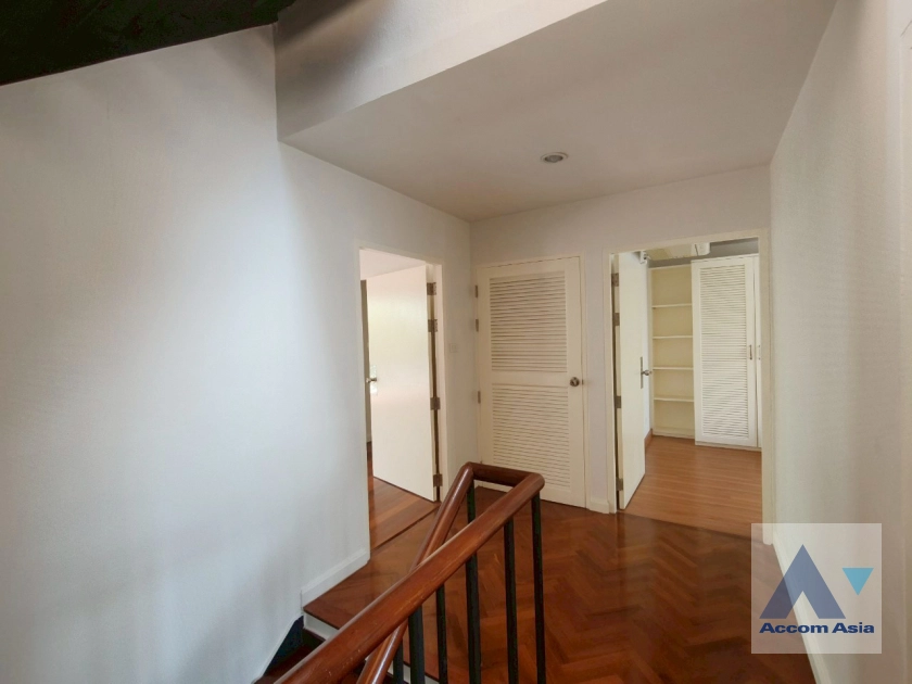 27  4 br Townhouse For Rent in Sukhumvit ,Bangkok BTS Thong Lo 11000701