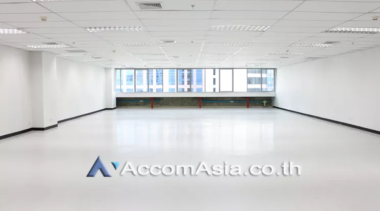  UBC II Building Office space  for Rent BTS Phrom Phong in Sukhumvit Bangkok