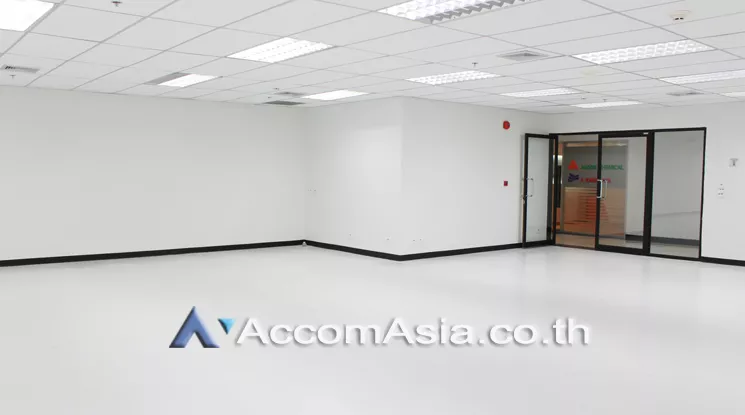 4  Office Space For Rent in Sukhumvit ,Bangkok BTS Phrom Phong at UBC II Building AA21219