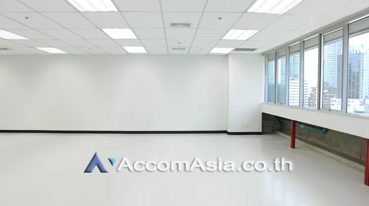 6  Office Space For Rent in Sukhumvit ,Bangkok BTS Phrom Phong at UBC II Building AA21219